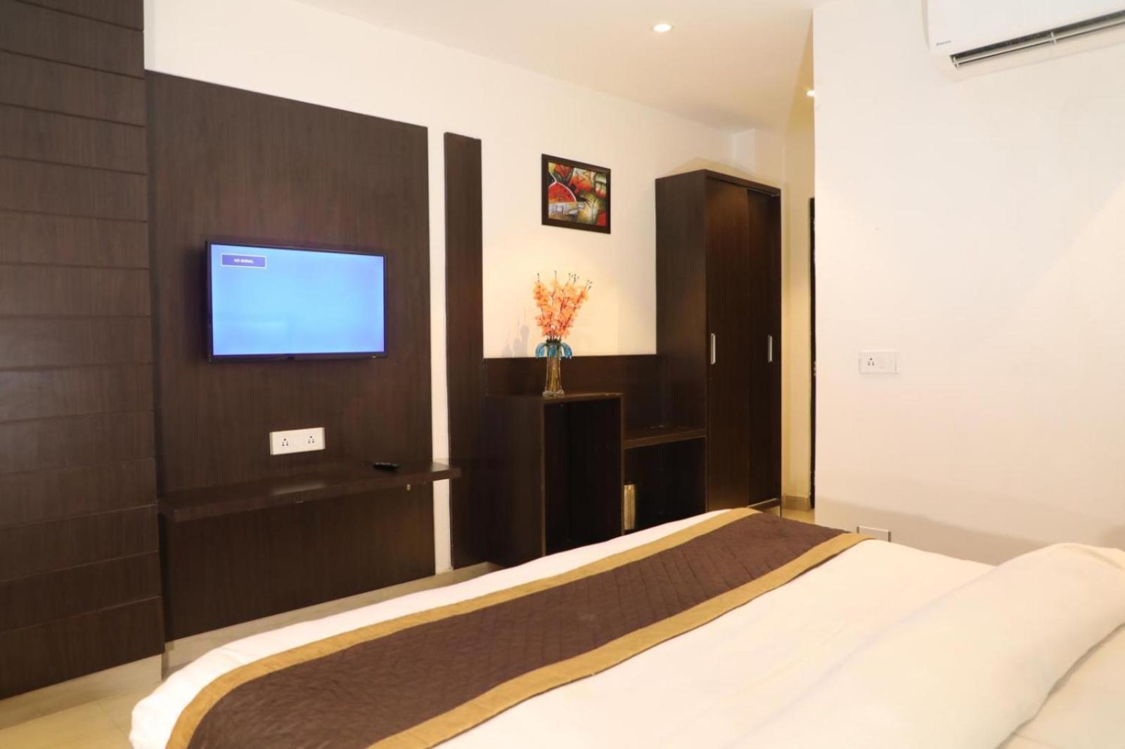 Hotel Avi Inn อัมริตสา ภายนอก รูปภาพ